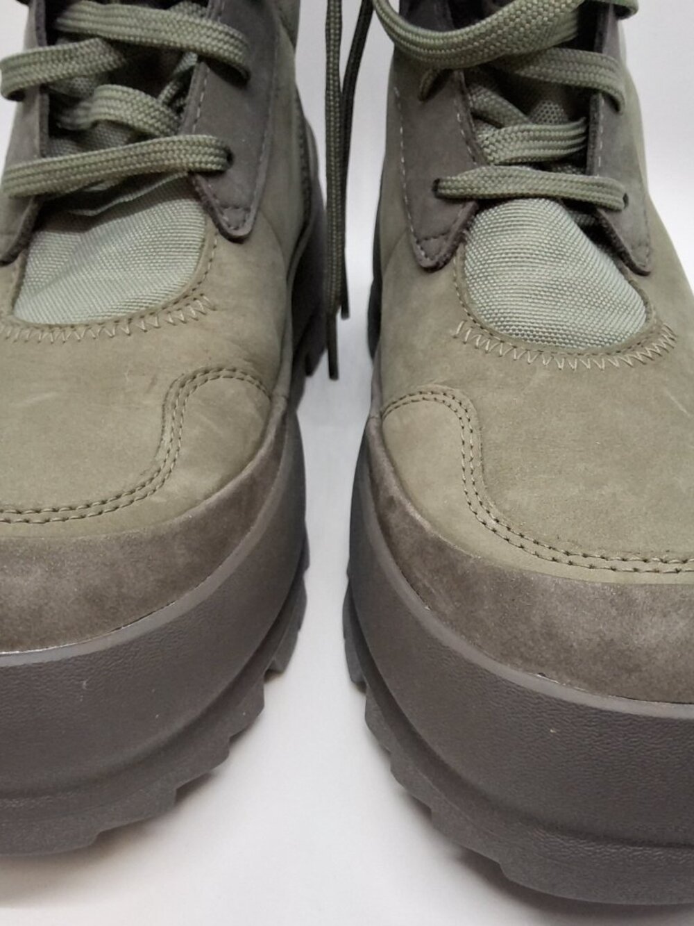 UGG Women's Boot "THE LUG" Moss Green, Waterproof. Size 6.5. New w/Out Box - Picture 9 of 16